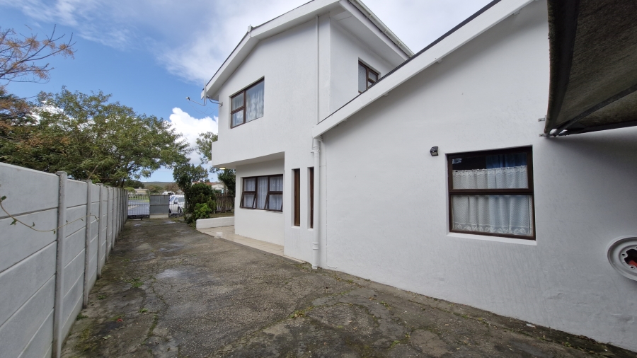 4 Bedroom Property for Sale in Stanford Western Cape